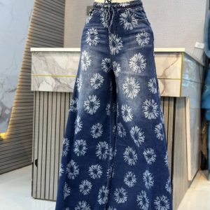 Wide leg jeans